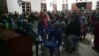 Photo of Warga Poso padati berbagai lokasi Nobar Film pengkhianatan G30S/PKI