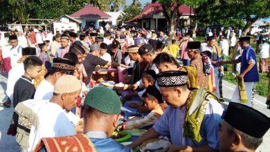Photo of Tradisi Makan Bersama Usai Shalat Idul Adha
