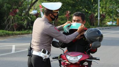 Photo of Peringati Hari Lalulintas, Satlantas Polres Poso Bagikan 250 Masker
