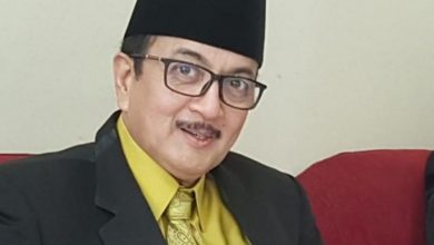 Photo of Ketua MUI Palu : Rakyat Sebaiknya Tempuh Jalur Konstitusional Saat Menyampaikan Pendapat