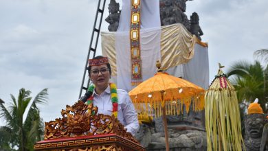 Photo of Bupati Ajak Umat Hindu Untuk Bersama Membangun Daerah