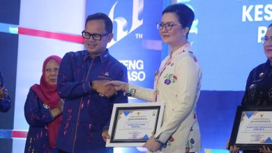 Photo of Bupati Poso Terima Penghargaan atas Kinerja Penurunan Kemiskinan