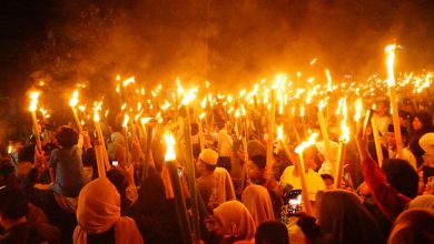 Photo of Ribuan Warga Poso Sambut Ramadhan dengan Pawai Obor