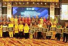 Photo of Wabup Poso Hadiri Silaturahmi Akbar Pemangku Adat dan Pelantikan FKPA