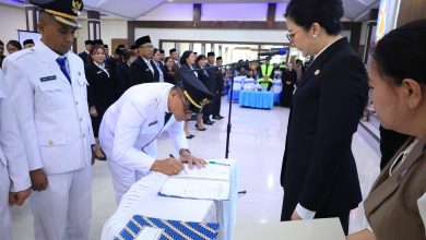 Photo of 61 Pejabat Eselon III Dilantik Oleh Bupati
